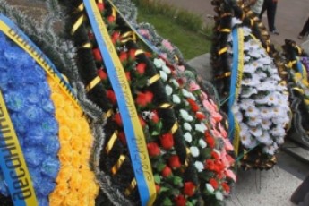 У Запоріжжі поховали 56 загиблих на війні бійців, ще 54 – невпізнані ВІДЕО