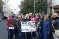 Родичі полонених офіцерів з Волині пікетують Адміністрацію Президента