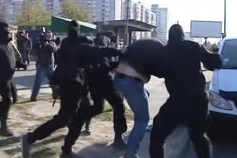 Правий сектор у Києві: на Троєщині сталася масова бійка ВІДЕО