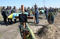 У Дніпропетровську попрощалися з 21-м неопізнаним бійцем, які загинули в АТО ВІДЕО