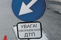 ДТП у Луцьку: «Мазда» в’їхала в хлібовоз