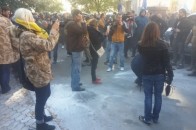 Під вікнами Порошенка палають шини ФОТО