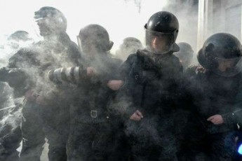 Під час пікету під Радою постраждали 15 міліціонерів, - МВС ВІДЕО