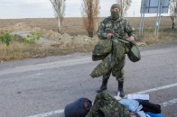 Волонтери пошили для військових нові комбінезони ВІДЕО