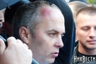 Шуфрича у Миколаєві закидали яйцями ВІДЕО