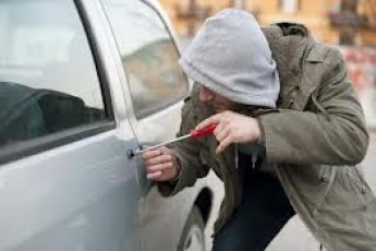 Лучанин через свою безпечність поплатився дорогим авто