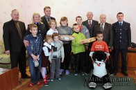 Волинські правоохоронці навідались до самотніх дітей ВІДЕО