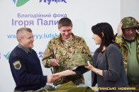 Замість агітаційних білбордів кандидат закупила амуніцію бійцям АТО*