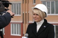 Голєві врешті прибрали паркан біля свого скандального палацу в Луцьку