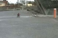 В Донецьку в момент обвалення «Донбас-арени» дивом врятувалася дитина ВІДЕО