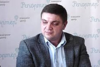 Кандидат-самовисуванець з Волині використовує логотипи двох партій ФОТО