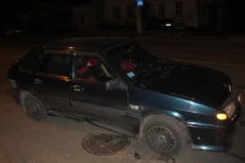ДТП у Луцьку: дві автівки постраждали через обірваний електропровід