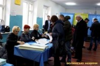 Вибори во-волинськи: перші порушення та словесні перепалки