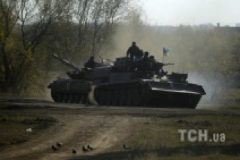 Українських бійців на блокпості можуть оточити найманці ВІДЕО
