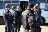 У Києві побилися дві групи озброєних людей: 42 людини затримані ВІДЕО