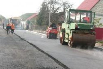 Як у місті на Волині ремонтують дороги