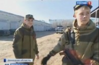 Росіяни показали озброєних дітей на Донбасі, які готові вбивати українців ВІДЕО