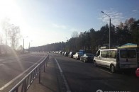 На волинській митниці - черги, прикордонники «просять» по 200-300 гривень за пропуск ОНОВЛЕНО