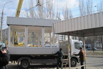 У Луцьку демонтують незаконні «тимчасові споруди»