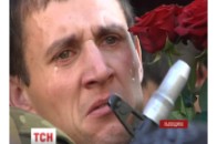 Тисячі людей прощалися із бійцем, який героїчно загинув у Донецькому аеропорту ВІДЕО