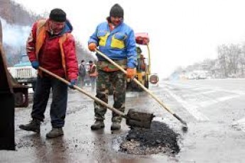 Як на Волині «закатують» в дороги мільйони ФОТО