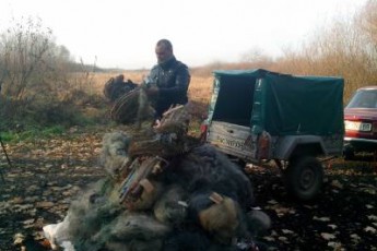 У волинських браконьєрів відібрали 25 кілометрів сіток ФОТО