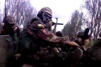 Як бійці АТО проводять «зачистку» під Пісками ВІДЕО
