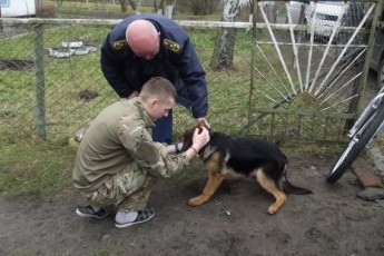 Учасник АТО з Волині отримав подарунки від митників