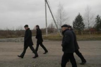 Як ремонтують дороги перевірили у місті на Волині