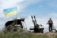 У Маріуполі підірвали військову колону ВІДЕО