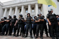 Міліціонерам видадуть нові посвідчення