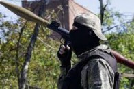 Мінометна міна влучила в магазин в Станиці Луганській: четверо поранених
