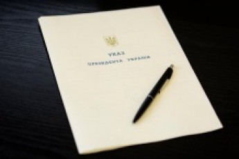 Порошенко нагородив державними відзнаками 171 українського героя