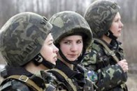 У Луцьку набирають жінок на військову службу