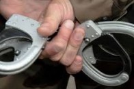 Волинянин відшмагав міліціонерів наручниками