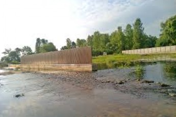 У Луцьку навколо водних об’єктів встановили захисні прибережні смуги