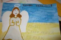 Лучани на благодійному ярмарку писали військовим святкові листи ВІДЕО