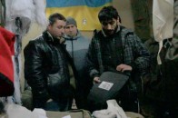 Солдат з Волині перевірив на собі неякісний бронежилет ВІДЕО