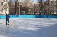 У Луцьку для дітей заливатимуть ковзанки у дворах
