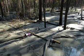Поки депутати сперечаються бурштинокопачі залякують волинських селян