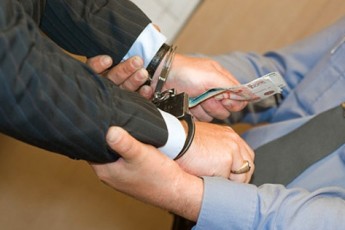 Волинський податківець за хабар отримав іспитовий строк