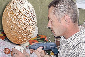 Волинська писанка прикрасить кабінет Порошенка