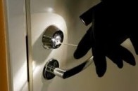 Двоє лучан за годину скоїли два пограбування