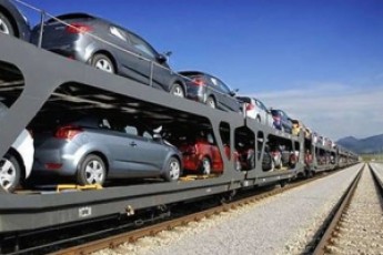 Українці зможуть довше їздити на нерозмитнених автівках