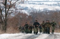 У Красному Лучі росіяни формують батальйон, а до Щастя підтягують бронетехніку