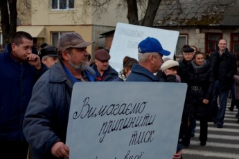 У Луцьку сотні спиртовиків вийшли на страйк ФОТО