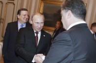 Сьогодні Порошенко поговорить з Путіним про Донбас