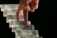 В Україні знову подорожчали долар і євро
