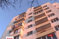 В Криму окупанти нахабно виганяють з осель дітей українських військових ВІДЕО
