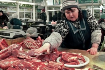 Рада скасувала заборону на продаж домашнього м'яса і молока на ринках